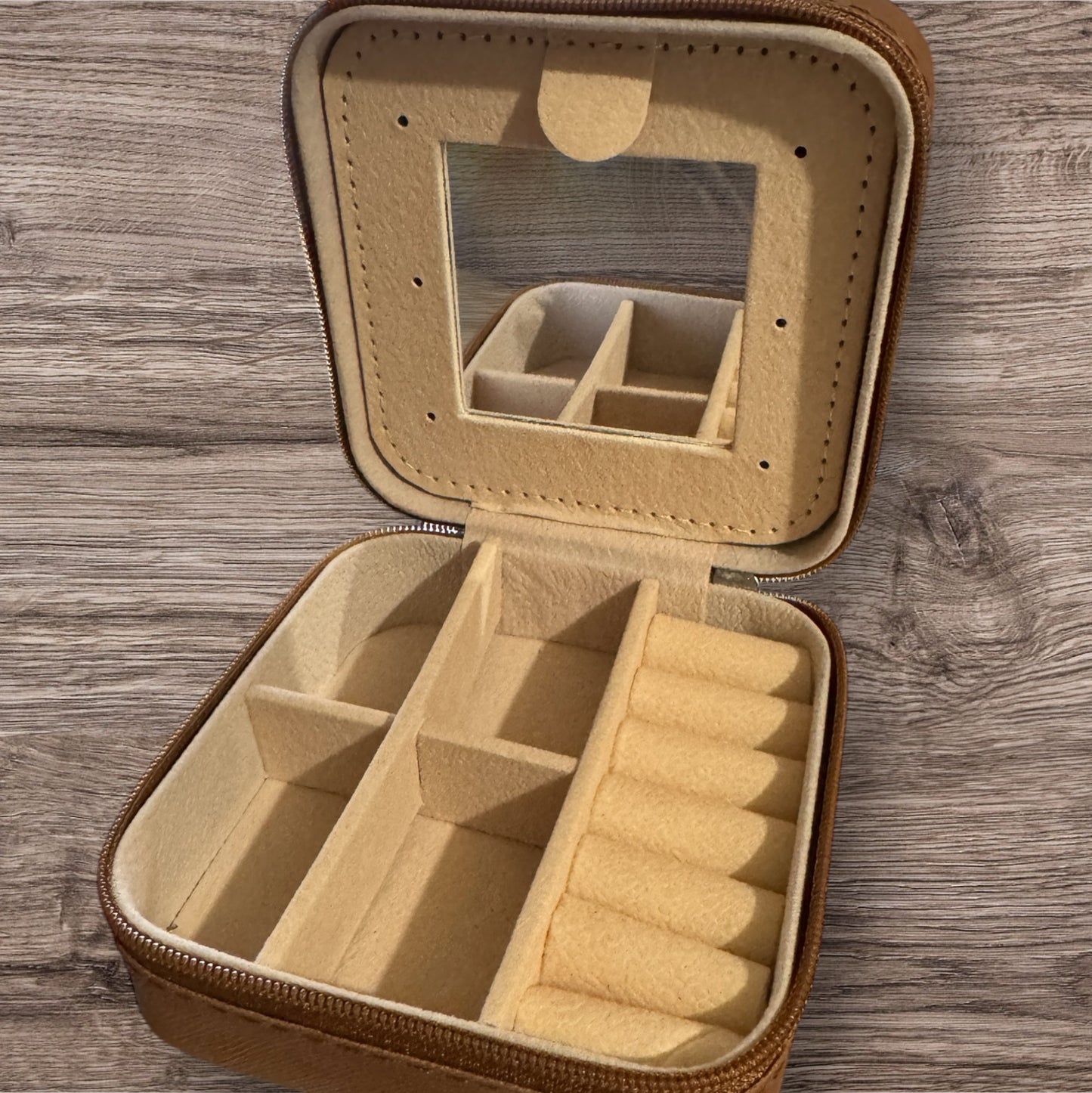 Silver Floral Jewelry Case